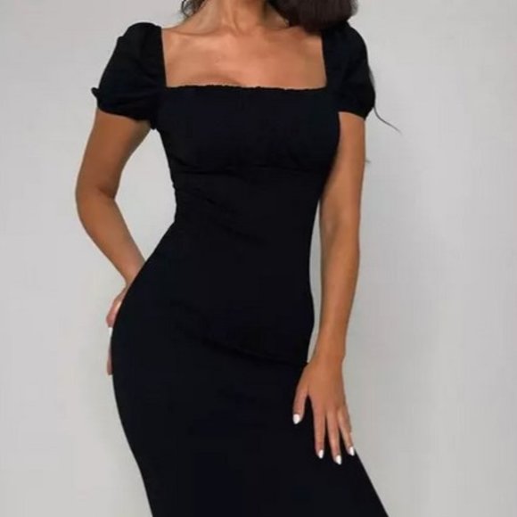 Missguided Dresses & Skirts - Ruched Bust Milkmaid Midi Dress